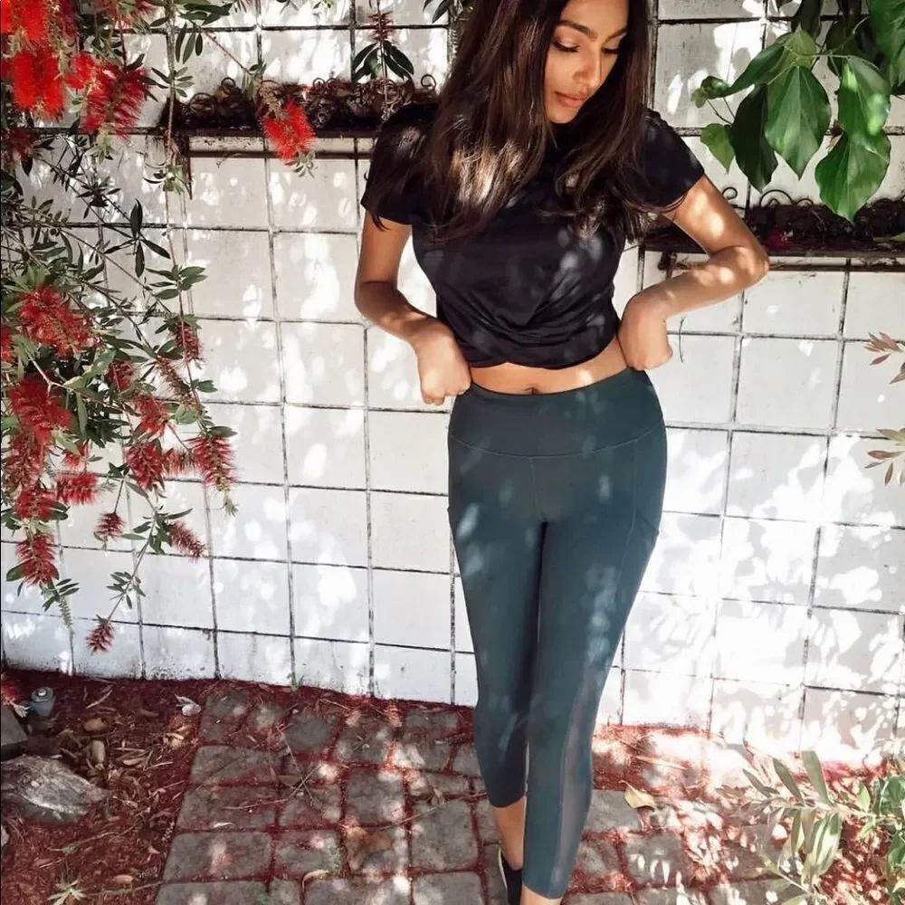 Green yoga pants